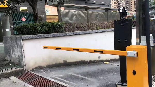 郑州车牌识别道闸